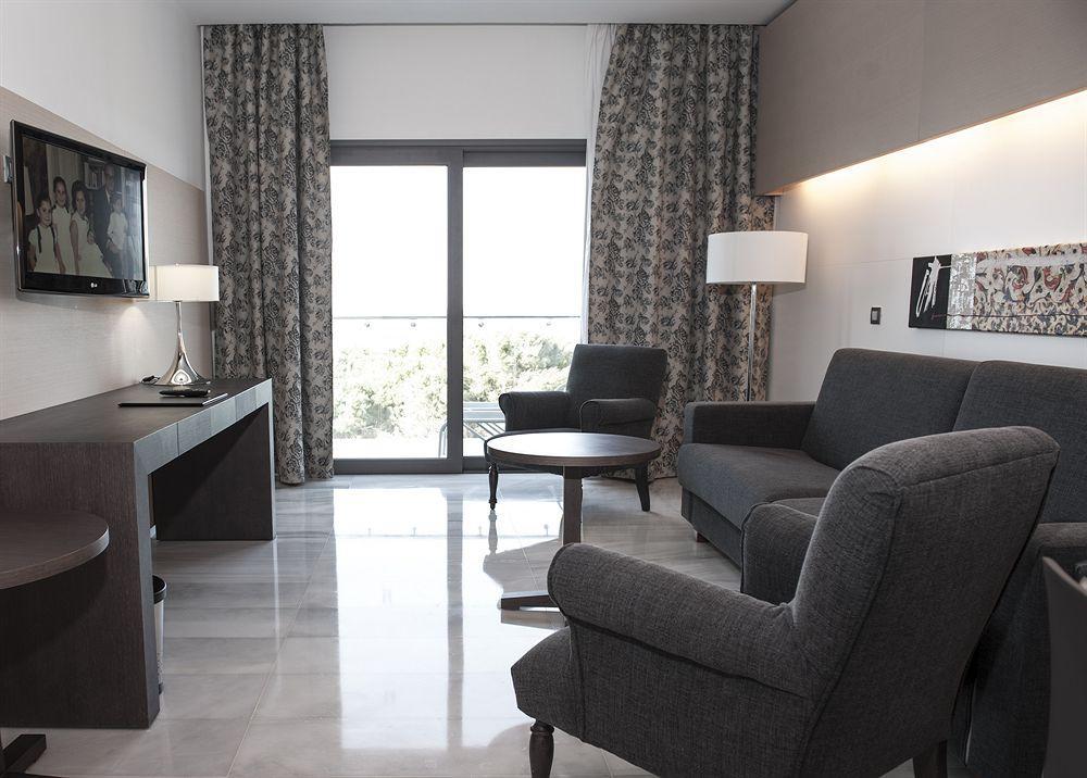 Hipotels Gran Conil 4*