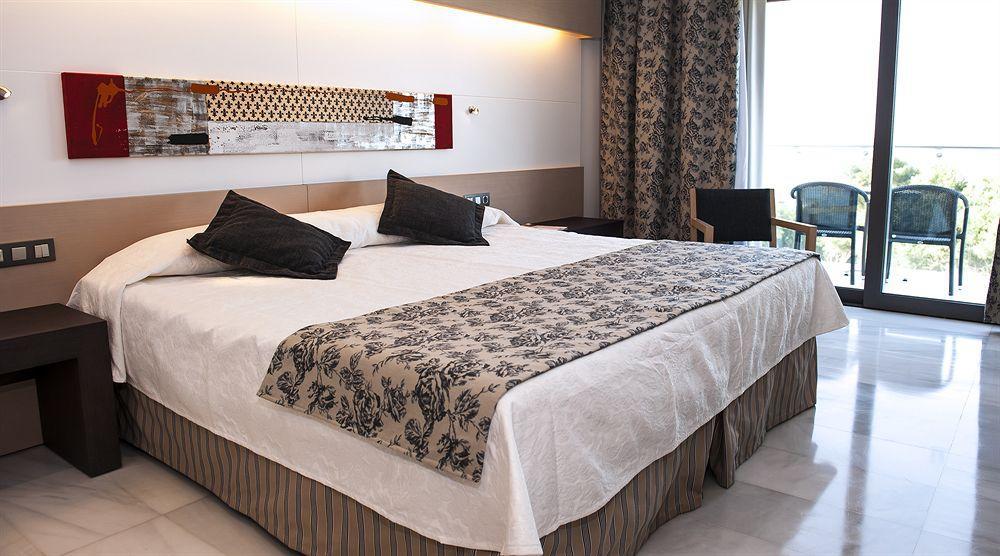 Hotel Hipotels Gran Conil 4*